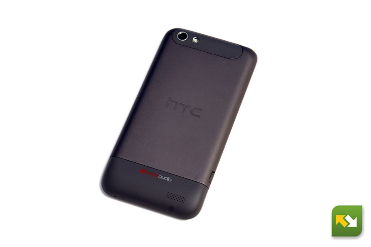 HTC One V (2).jpg